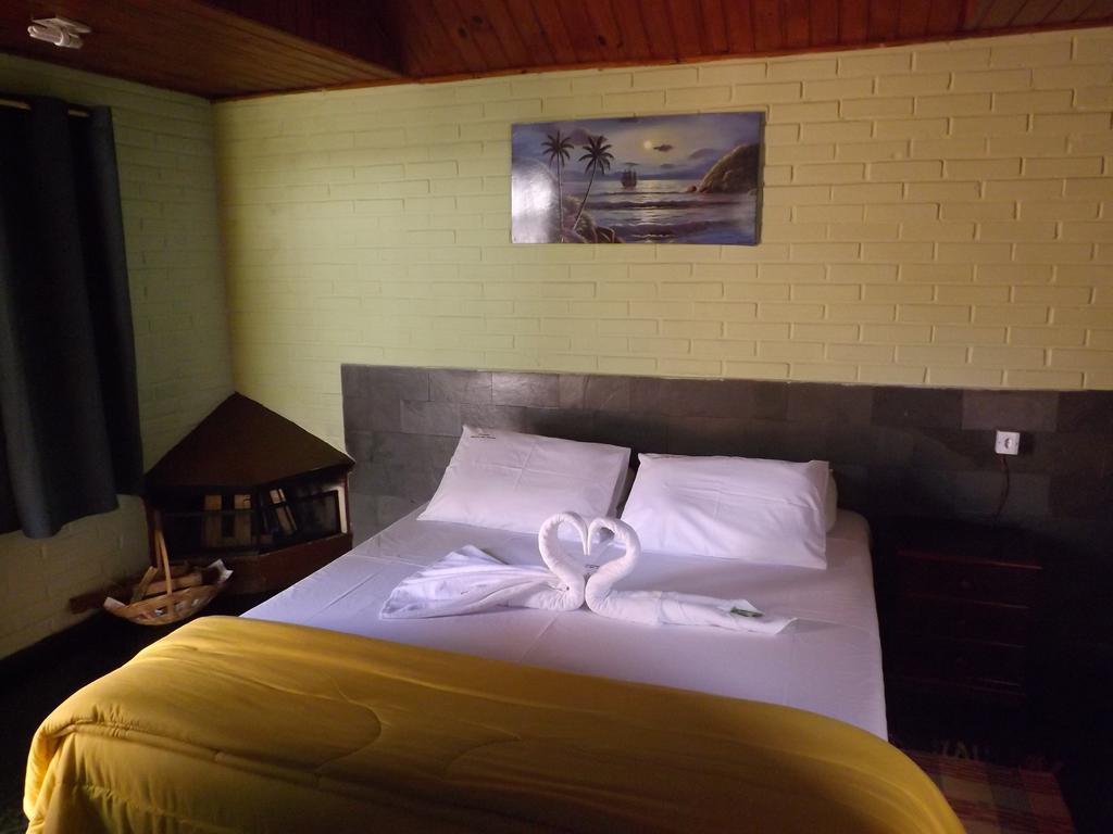 Pousada Quintal Das Pedras Penedo  Room photo