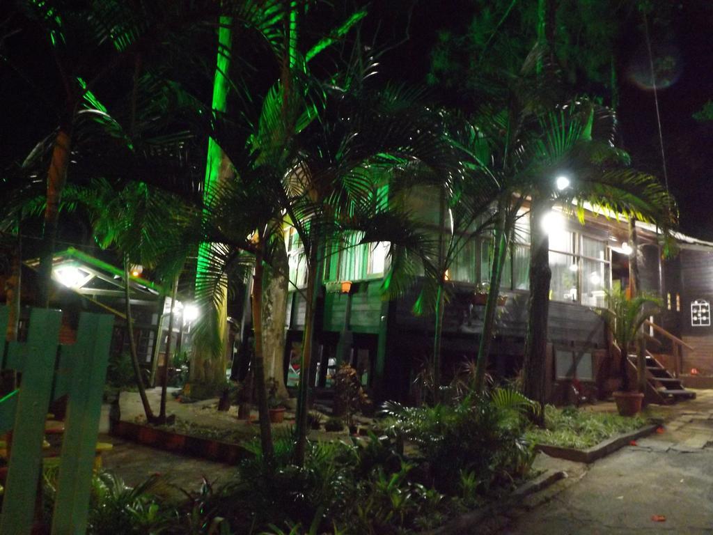 Pousada Quintal Das Pedras Penedo  Exterior photo